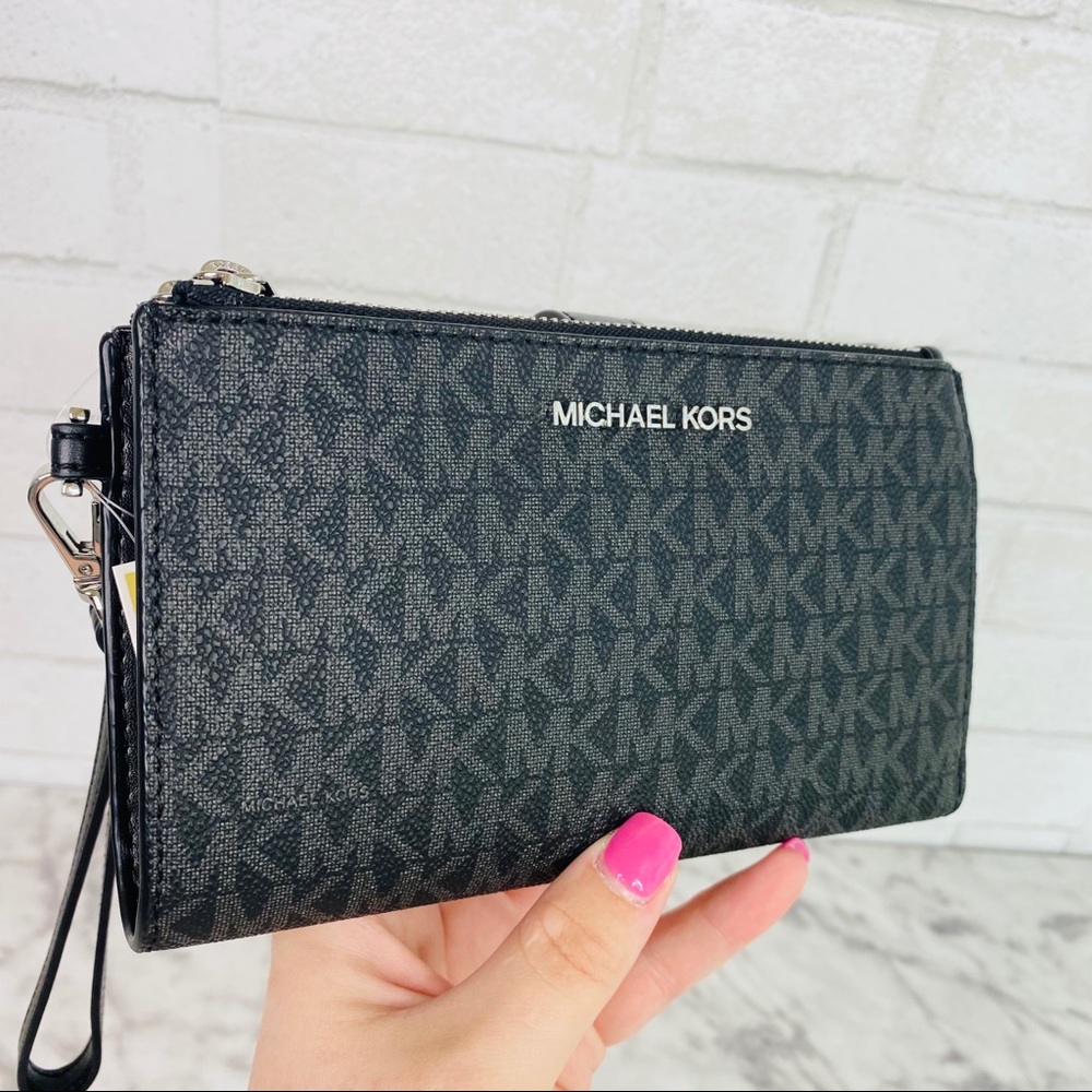 Michael Kors Jet Set Travel Double Zip Wallet
